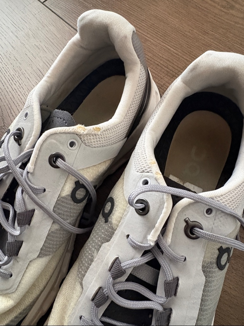 On Running Clousvista White and Grey Trail Sneakers - Picture 4 of 7